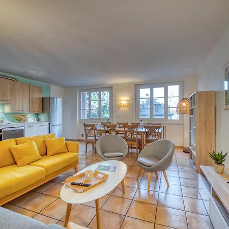 3 8 Places Et Garage *